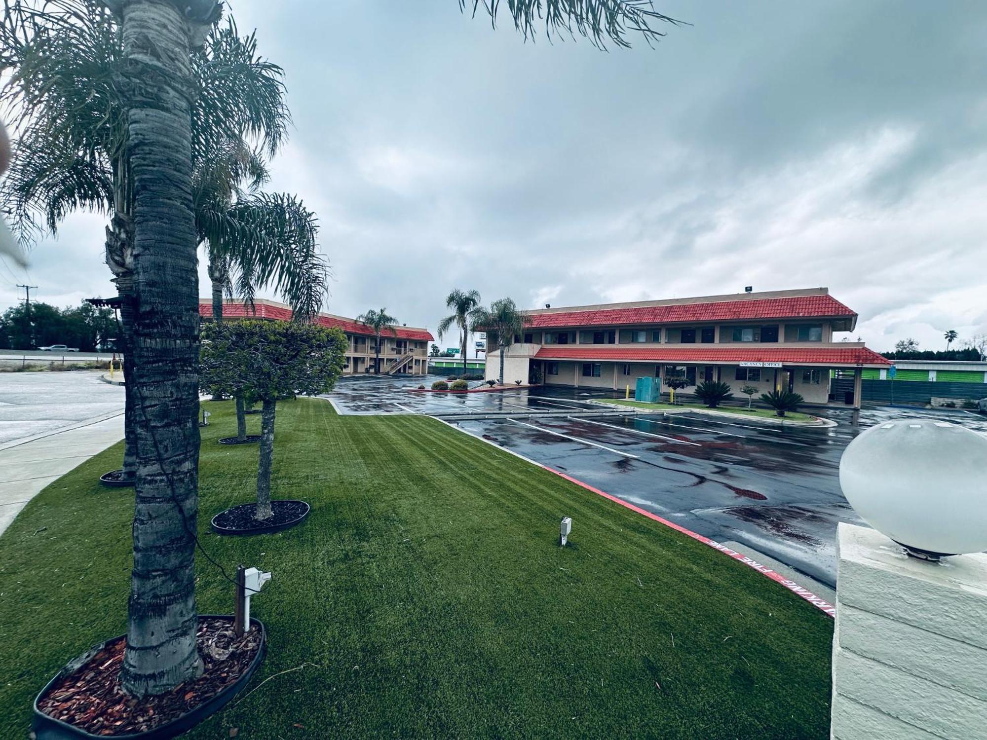 Americas Best Value Inn Calimesa Ngoại thất bức ảnh