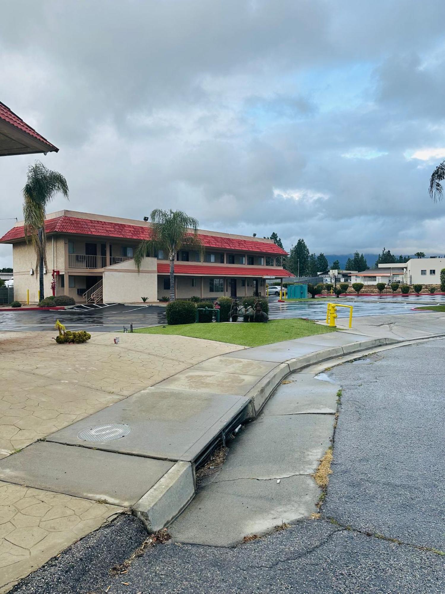 Americas Best Value Inn Calimesa Ngoại thất bức ảnh